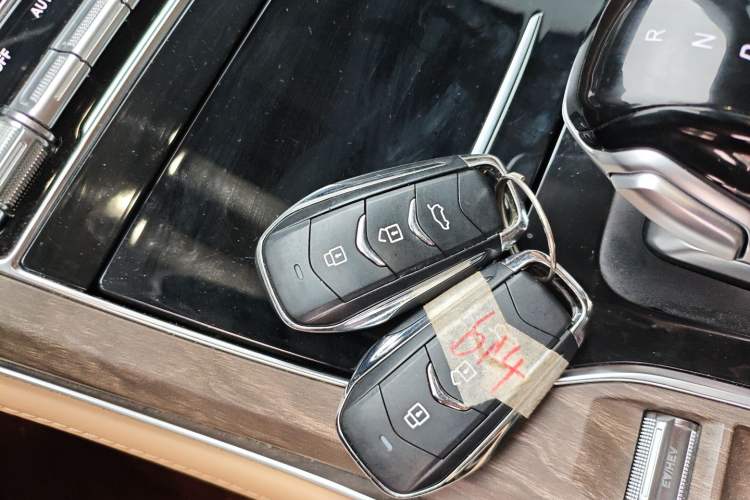 Used Landian E5 2024 Honor Edition 100KM Deluxe 5-Seater Interior 1