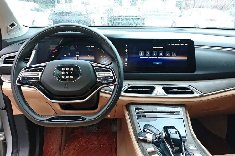 Used Landian E5 2024 Honor Edition 100KM Deluxe 5-Seater Interior 2