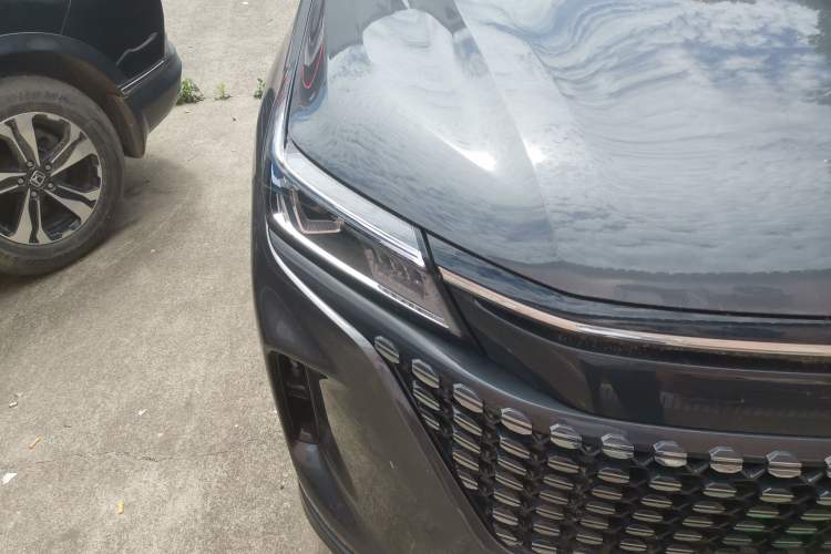 Used Landian E5 2024 Honor Edition 100KM Comfort Model 7 Seats Right Front Headlight