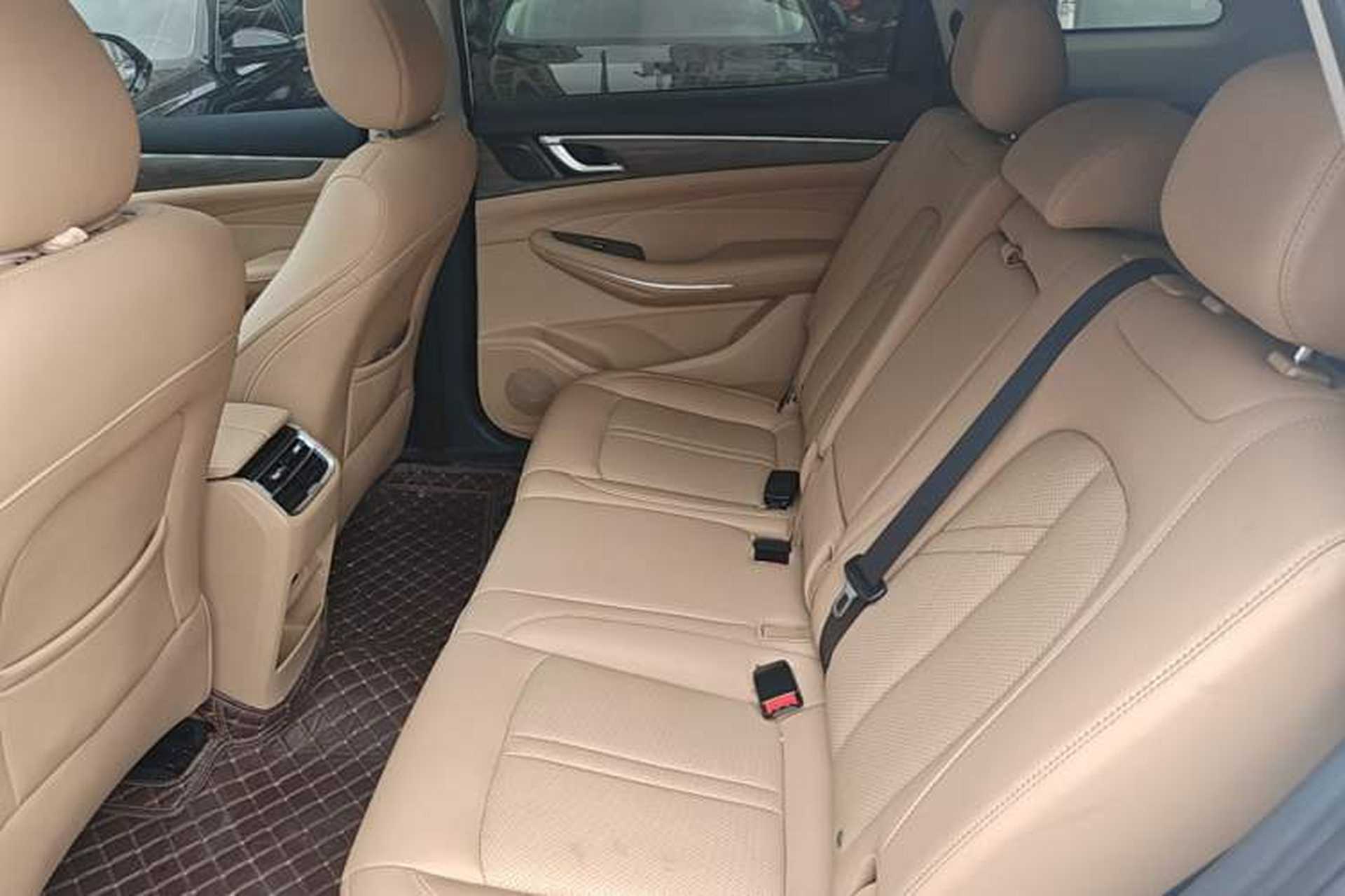 Used Landian E5 2024 Honor Edition 100KM Deluxe 7-Seater Left Rear Seat