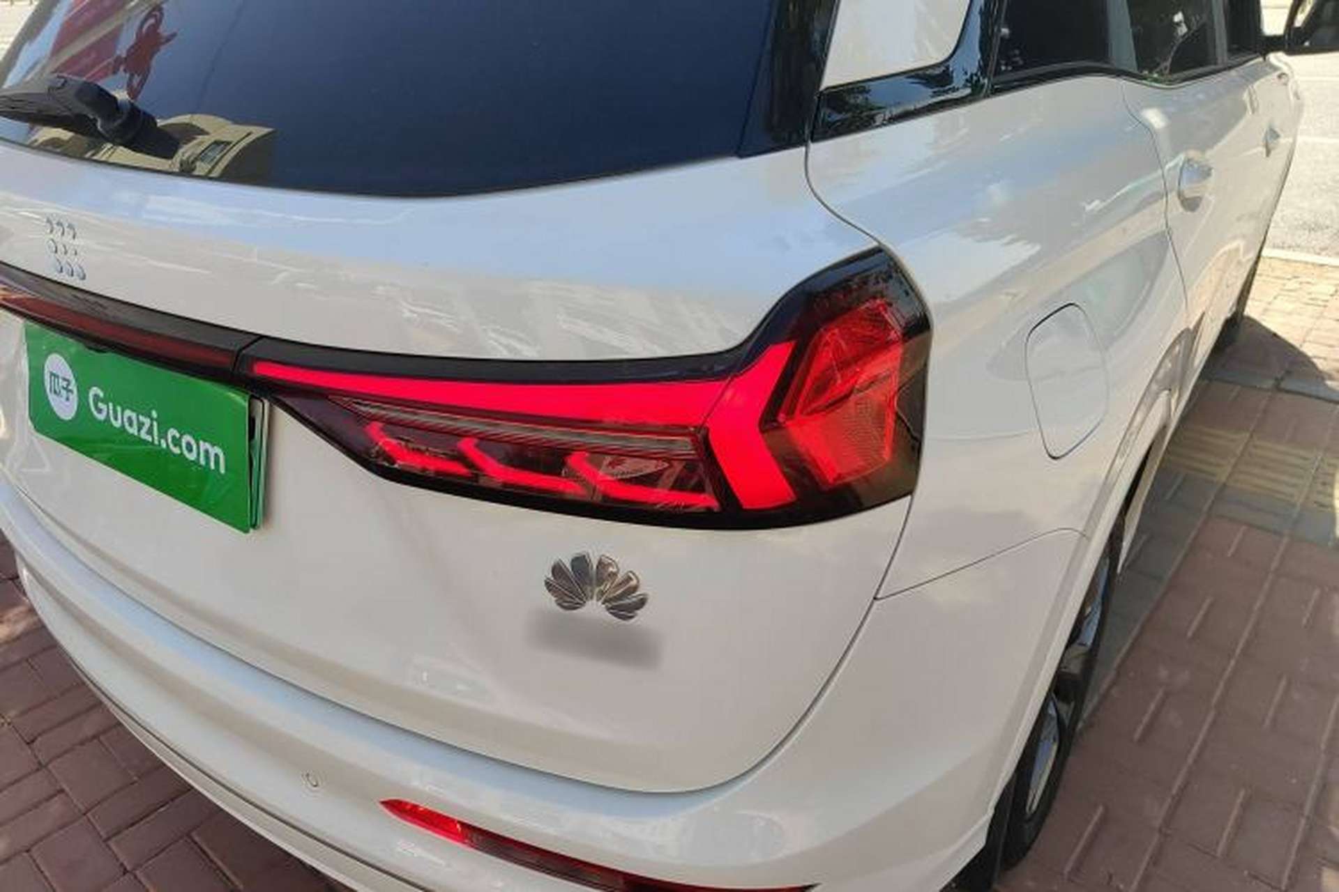 Used Landian E5 2024 Honor Edition 100KM Deluxe 7-Seater Right Rear Taillight