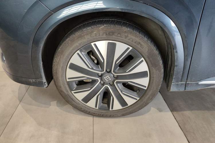 Used Landian E5 PLUS 2025 165 km Long-Range Version PLUS 7-Seater Exterior 7