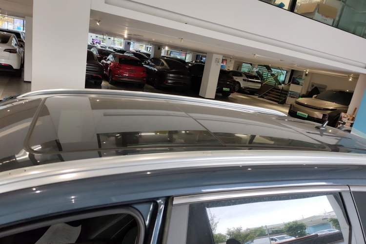 Used Landian E5 PLUS 2025 165 km Long-Range Version PLUS 7-Seater Roof