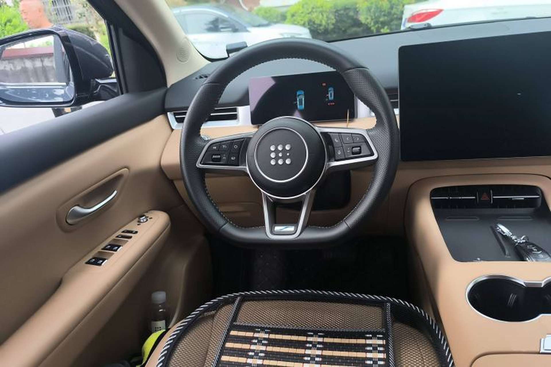 Used Landian E5 PLUS 2025 165 km Long-Range Version PLUS 5-Seater Steering Wheel