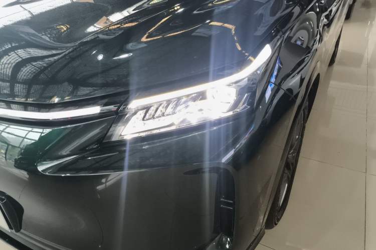 Used Landian E5 PLUS 2025 120km Standard Travel Custom Edition 5 Seats Left Front Headlight