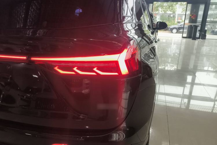 Used Landian E5 PLUS 2025 120km Standard Travel Custom Edition 5 Seats Right Rear Taillight