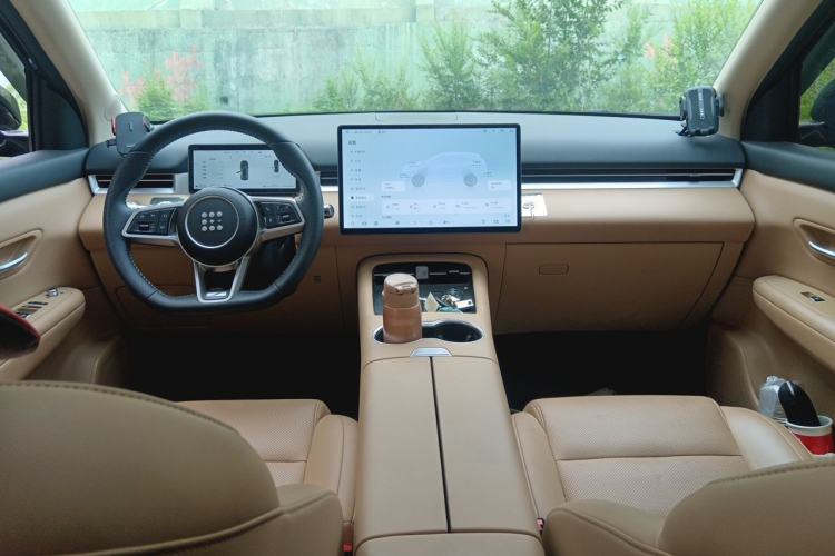 Used Landian E5 PLUS 2025 165 km Long-Range First Edition 5-Seater Center Console