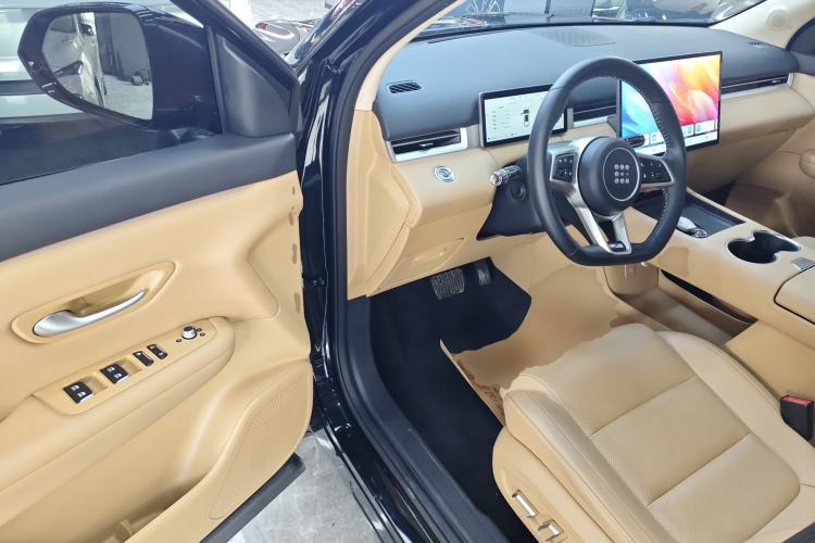 Used Landian E5 PLUS 2025 165 km Long-Range Version PLUS 7-Seater Driver Seat