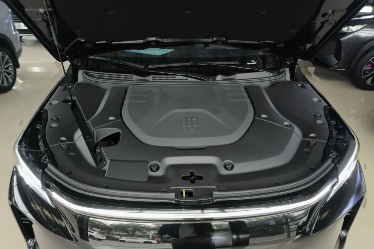 Used Landian E5 PLUS 2025 120km Standard Travel Custom Edition 7 Seats Engine Bay