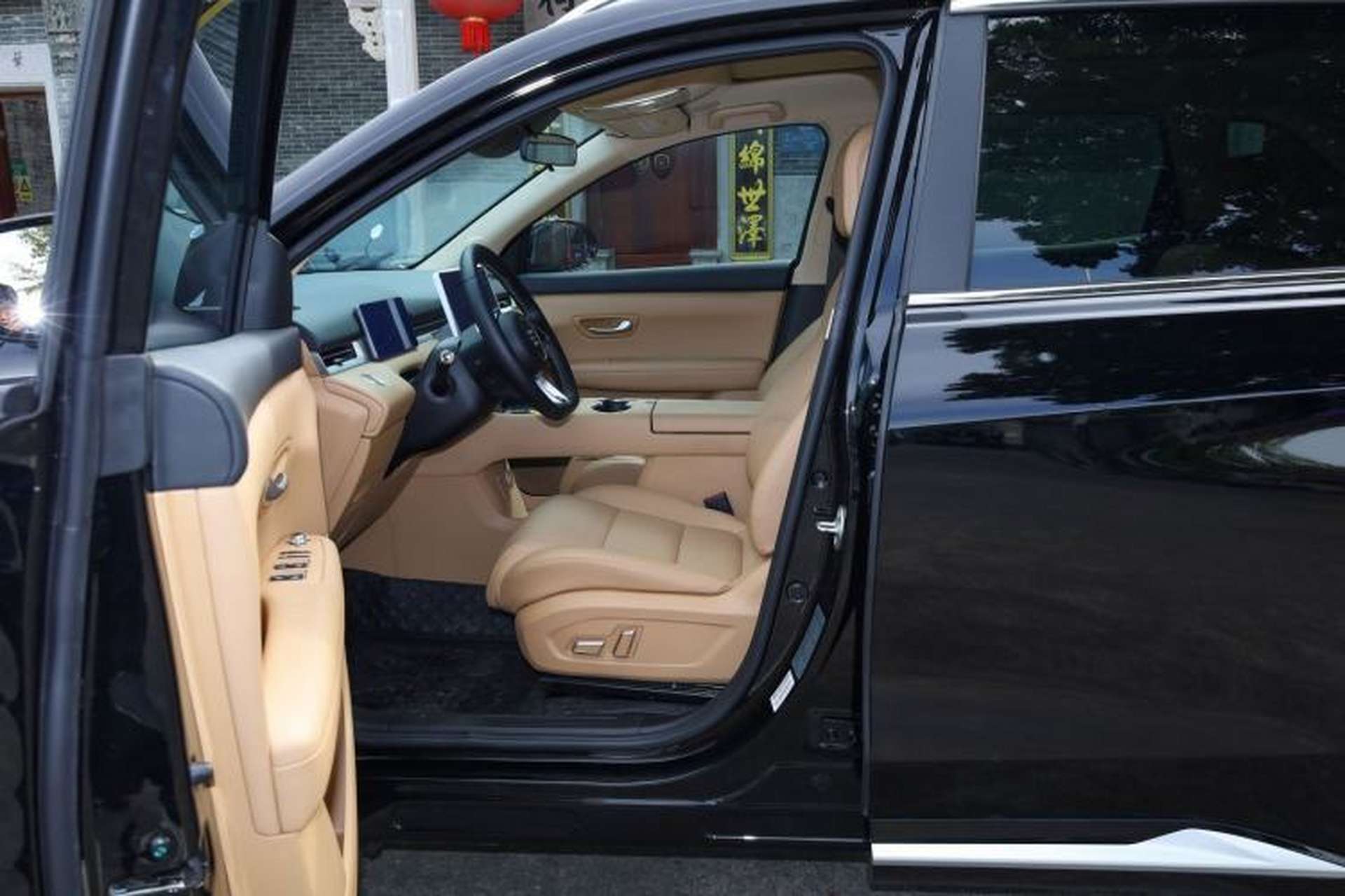 Used Landian E5 PLUS 2025 165 km Long-Range Version 7 Seats Interior 7
