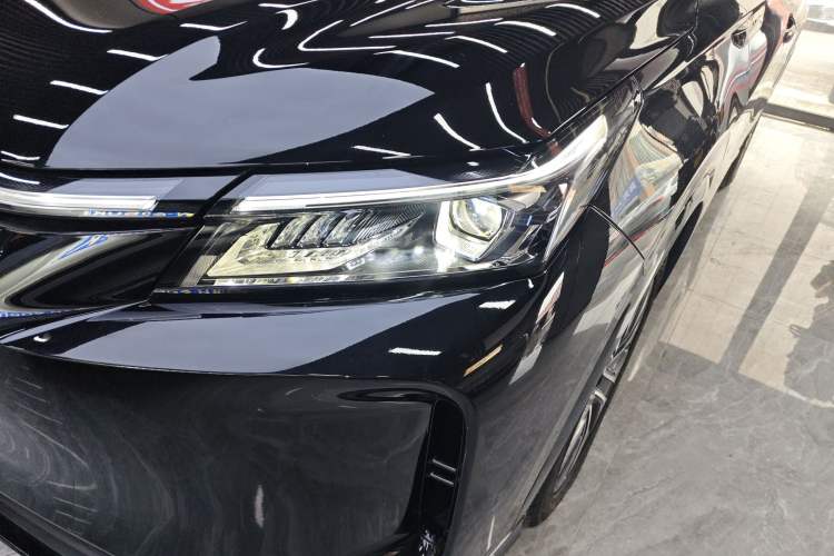 Used Landian E5 PLUS 2025 165 km Long-Range Version PLUS 7-Seater Left Front Headlight