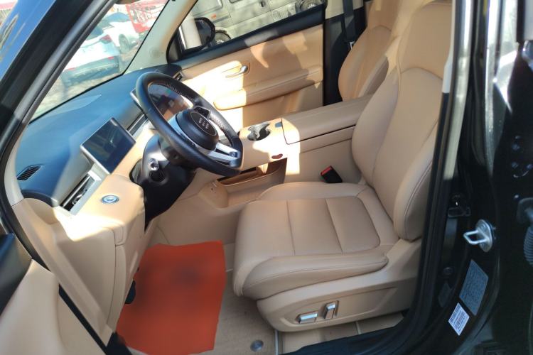 Used Landian E5 PLUS 2025 165 km Long-Range Version 5 Seats Left Front Seat
