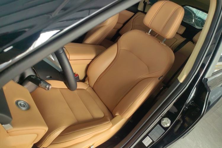 Used Landian E5 PLUS 2025 165 km Long-Range Version 7 Seats Left Front Seat
