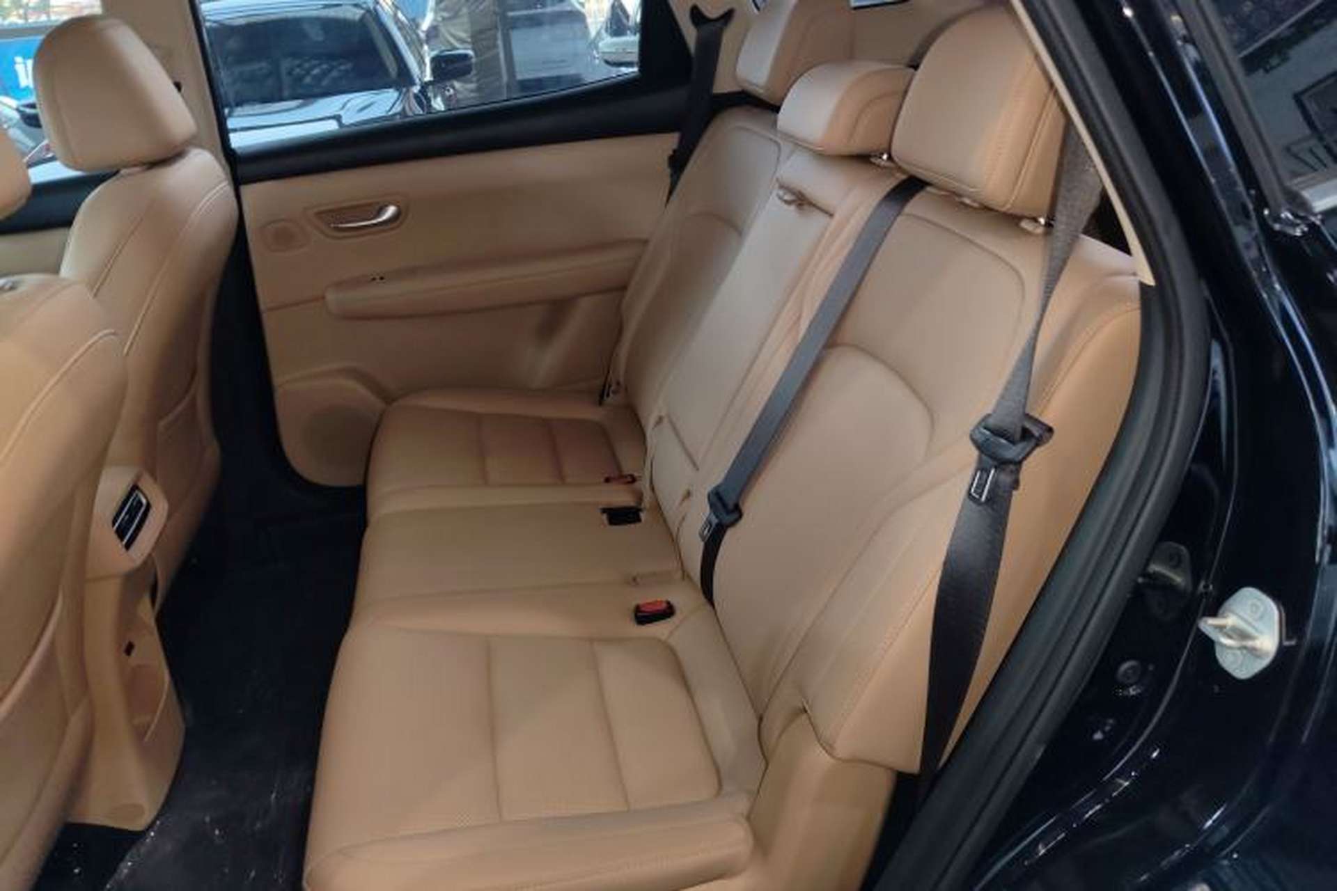 Used Landian E5 PLUS 2025 120km Standard Travel Custom Edition 7 Seats Left Rear Seat