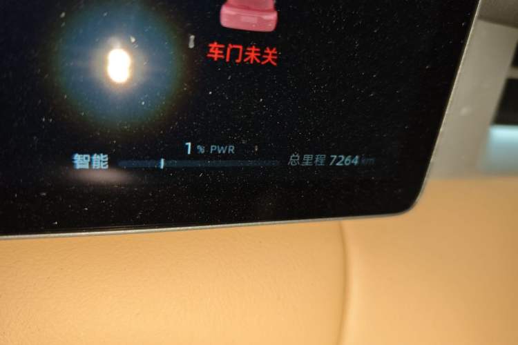 Used Landian E5 PLUS 2025 165 km Long-Range Version PLUS 7-Seater Odometer Close Up