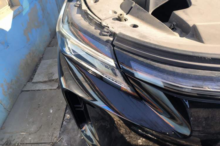 Used Landian E5 PLUS 2025 165 km Long-Range Version PLUS 7-Seater Right Front Headlight