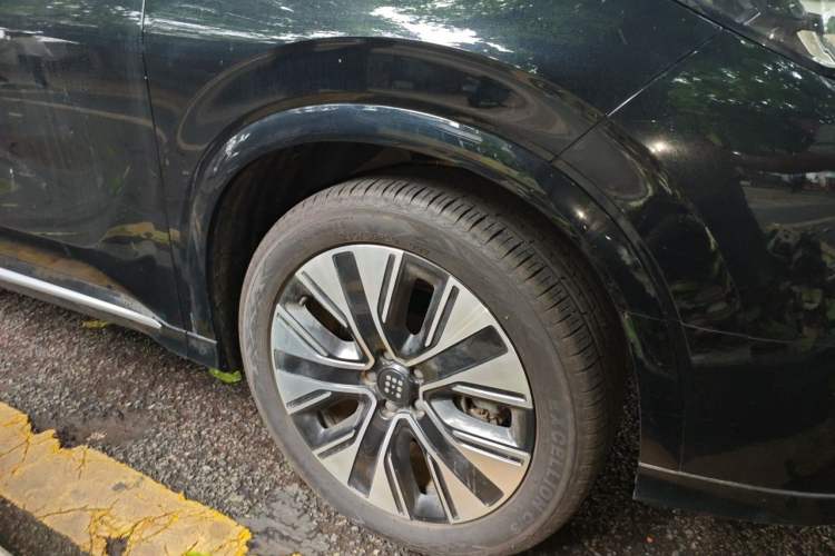 Used Landian E5 PLUS 2025 165 km Long-Range Version PLUS 7-Seater Right Front Wheel Hub
