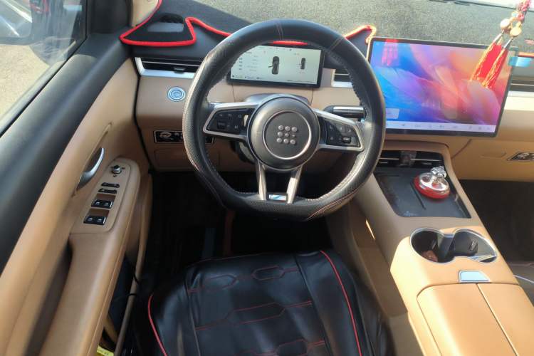 Used Landian E5 PLUS 2025 165 km Long-Range Version PLUS 7-Seater Steering Wheel