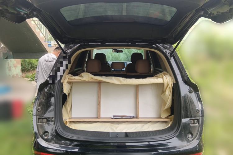 Used Landian E5 PLUS 2025 165 km Long-Range First Edition 5-Seater Trunk
