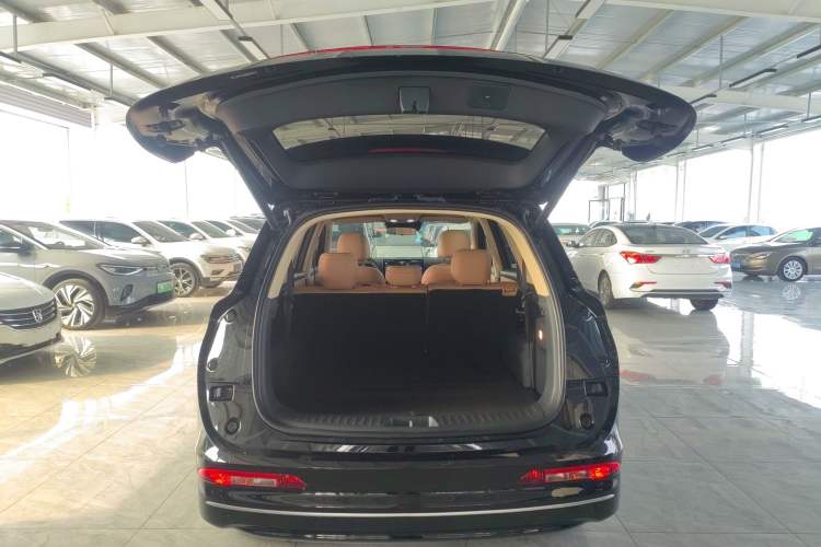 Used Landian E5 PLUS 2025 165 km Long-Range Version 7 Seats Trunk
