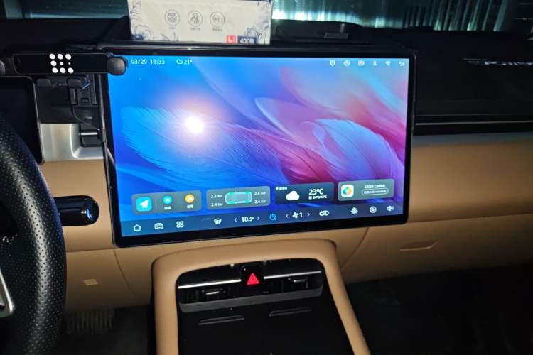 Used Landian E5 PLUS 2025 165 km Long-Range Version PLUS 7-Seater Audio And AC Panel
