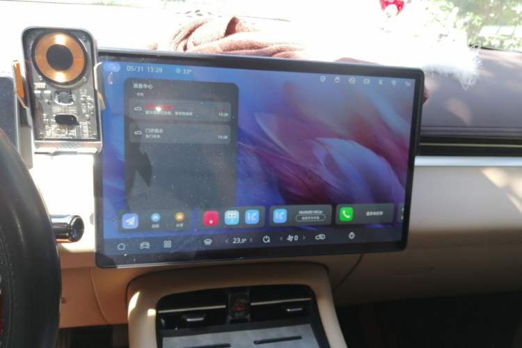 Used Landian E5 PLUS 2025 165 km Long-Range Version PLUS 7-Seater Audio And AC Panel