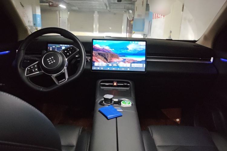 Used Landian E5 PLUS 2025 165 km Long-Range Version PLUS 7-Seater Center Console