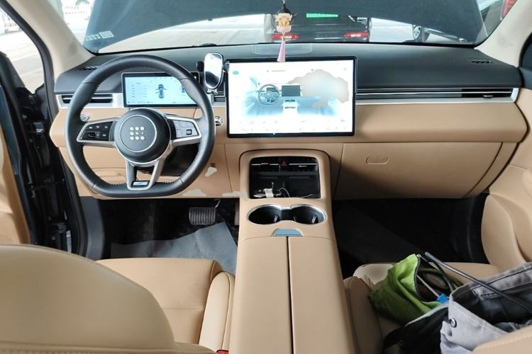 Used Landian E5 PLUS 2025 165 km Long-Range Version PLUS 5-Seater Center Console