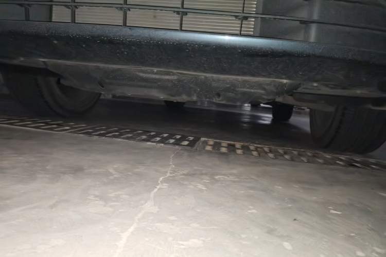 Used Landian E5 PLUS 2025 165 km Long-Range First Edition 7-Seater Chassis Front