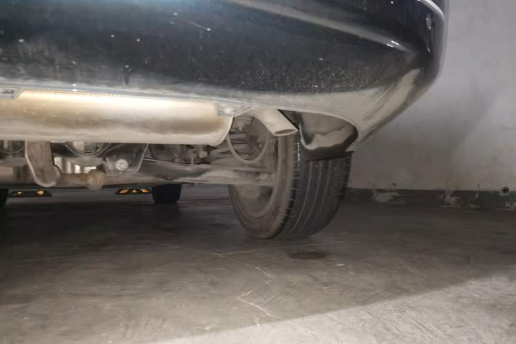 Used Landian E5 PLUS 2025 165 km Long-Range First Edition 7-Seater Chassis Rear Right