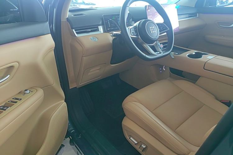 Used Landian E5 PLUS 2025 165 km Long-Range Version PLUS 5-Seater Driver Seat