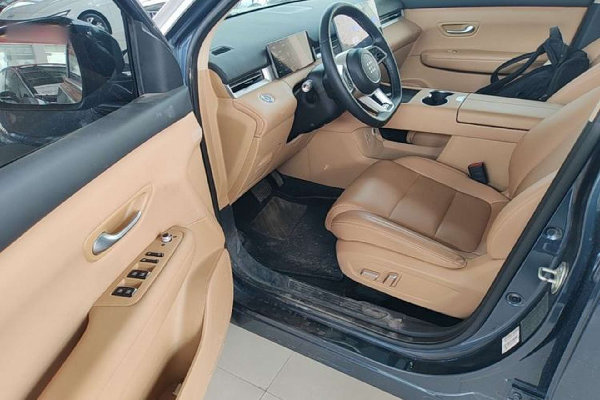 Used Landian E5 PLUS 2025 165 km Long-Range Version PLUS 5-Seater Driver Seat