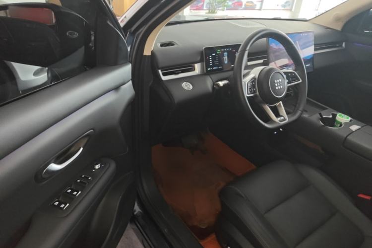 Used Landian E5 PLUS 2025 165 km Long-Range Version PLUS 7-Seater Driver Seat