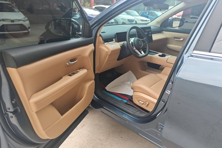Used Landian E5 PLUS 2025 165 km Long-Range Version PLUS 5-Seater Driver Seat