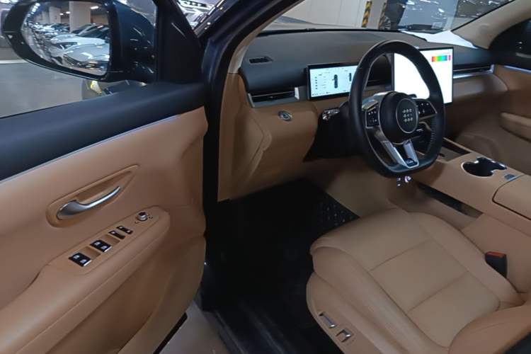 Used Landian E5 PLUS 2025 165 km Long-Range Version PLUS 5-Seater Driver Seat