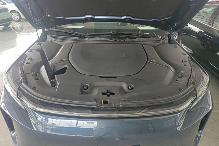 Used Landian E5 PLUS 2025 165 km Long-Range Version PLUS 5-Seater Engine Bay