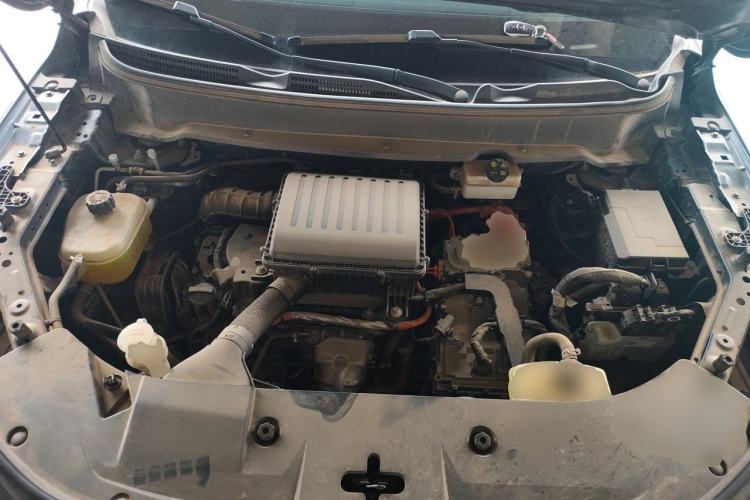 Used Landian E5 PLUS 2025 165 km Long-Range First Edition 7-Seater Engine Bay