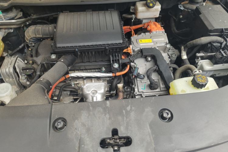 Used Landian E5 PLUS 2025 165 km Long-Range Version Pro 7-Seater Engine Bay