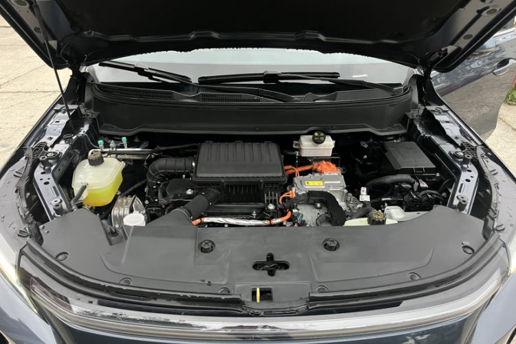 Used Landian E5 PLUS 2025 165 km Long-Range Version Pro 7-Seater Engine Bay