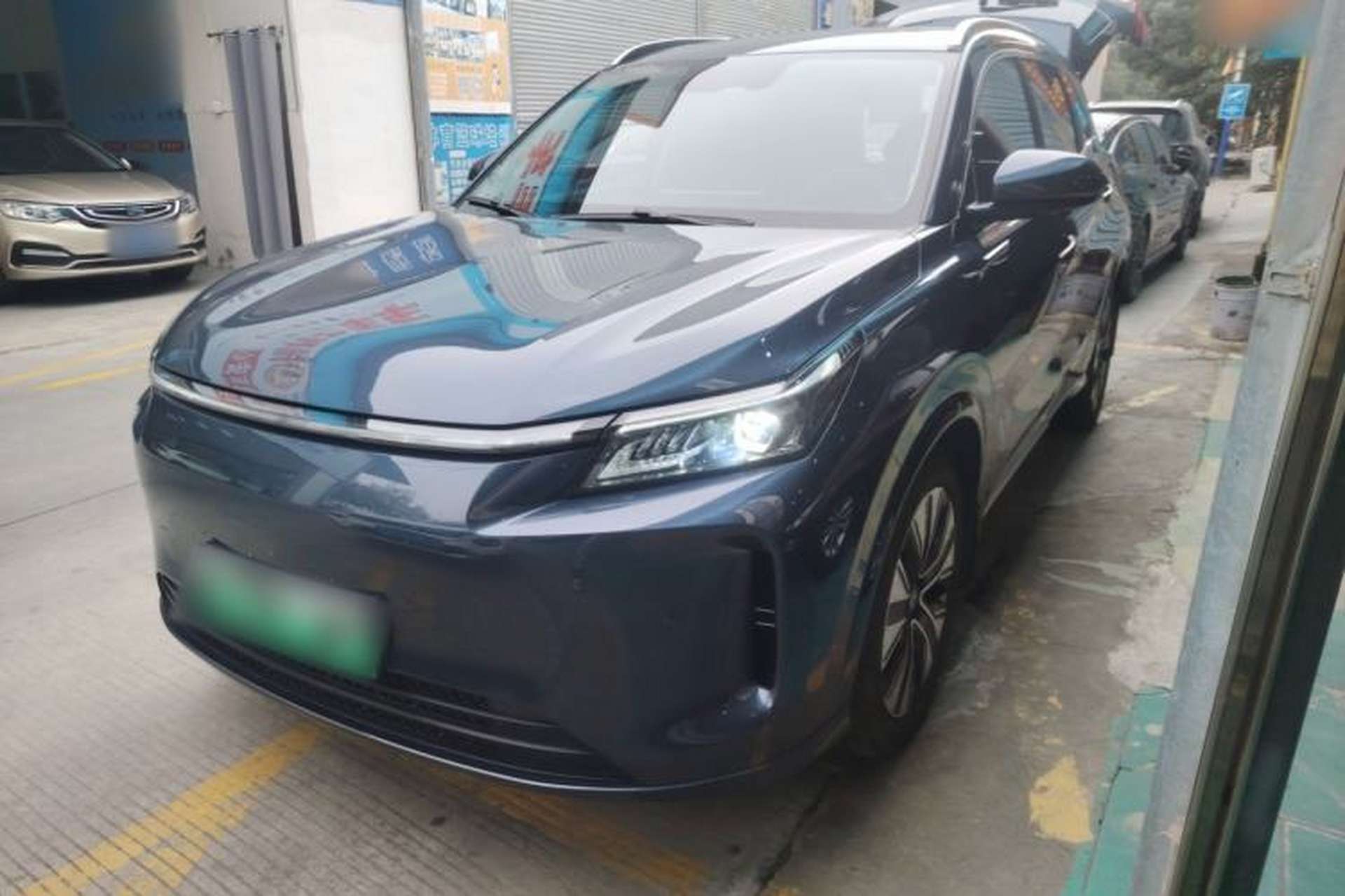 Used Landian E5 PLUS 2025 165 km Long-Range Version PLUS 7-Seater Front Left 45 Deg