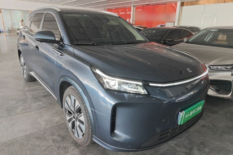 Used Landian E5 PLUS 2025 165 km Long-Range Version PLUS 7-Seater Front Right 45 Deg