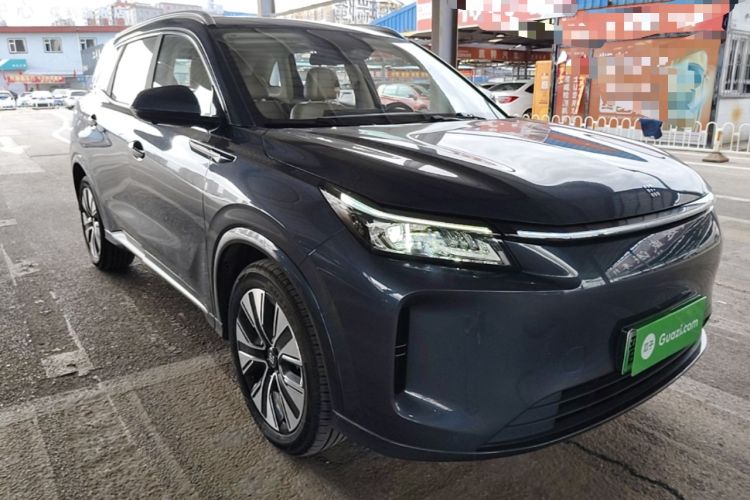 Used Landian E5 PLUS 2025 165 km Long-Range Version PLUS 5-Seater Front Right 45 Deg