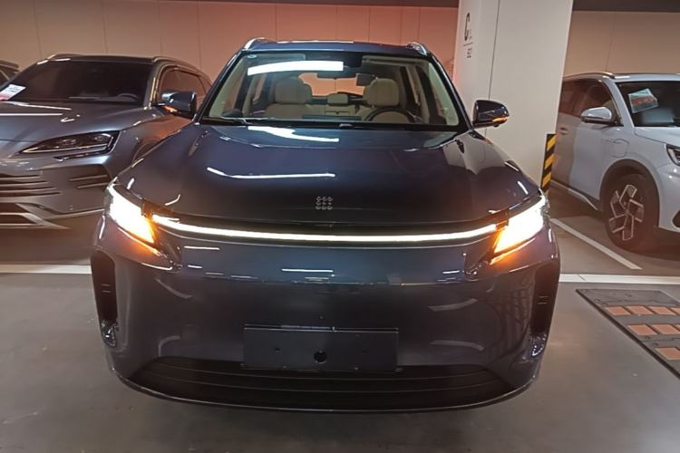 Used Landian E5 PLUS 2025 165 km Long-Range Version PLUS 5-Seater Front