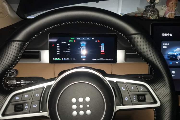 Used Landian E5 PLUS 2025 165 km Long-Range First Edition 7-Seater Instrument Cluster