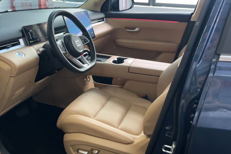 Used Landian E5 PLUS 2025 120 km Standard Range 5-Seater Interior 1