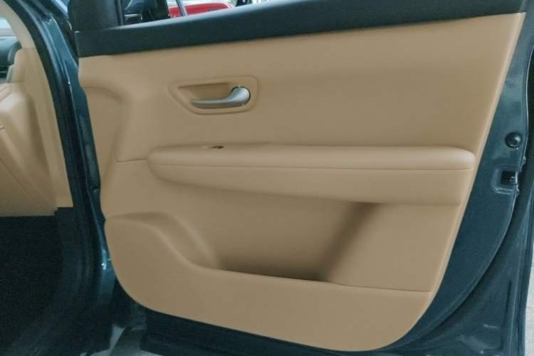 Used Landian E5 PLUS 2025 165 km Long-Range Version PLUS 5-Seater Interior 5