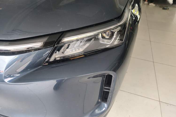 Used Landian E5 PLUS 2025 165 km Long-Range Version Pro 7-Seater Left Front Headlight