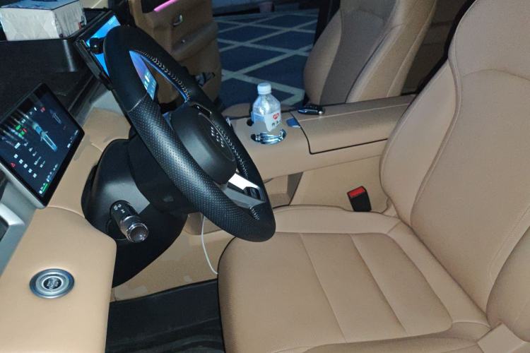 Used Landian E5 PLUS 2025 165 km Long-Range Version PLUS 7-Seater Left Front Seat