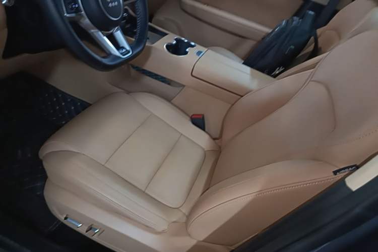 Used Landian E5 PLUS 2025 165 km Long-Range Version PLUS 5-Seater Left Front Seat