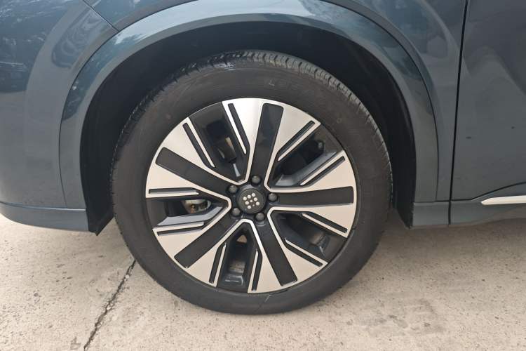 Used Landian E5 PLUS 2025 165 km Long-Range Version PLUS 5-Seater Left Front Wheel Hub
